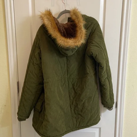 Ilovesia! Size US 14 - Picture 7 of 7